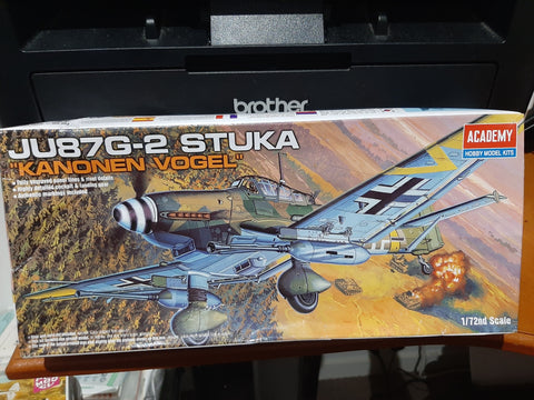 Academy 1/72 Junkers Ju-87G-2 Stuka Kanonenvogel